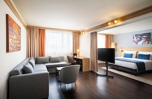 In-room safe, desk, blackout drapes, soundproofing