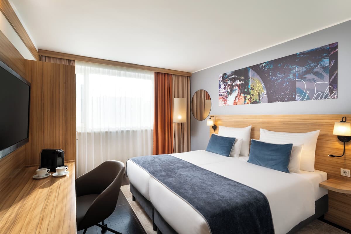 In-room safe, desk, blackout drapes, soundproofing