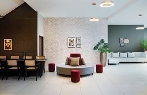 Lobby lounge