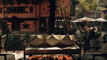 Bữa sáng buffet hàng ngày (33.56 USD/mỗi người)