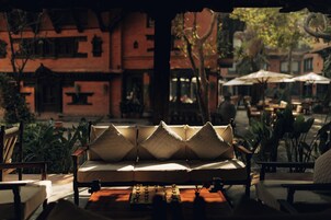 朝食 (ビュッフェ)、毎日提供 (1 名様 33.56 USD)