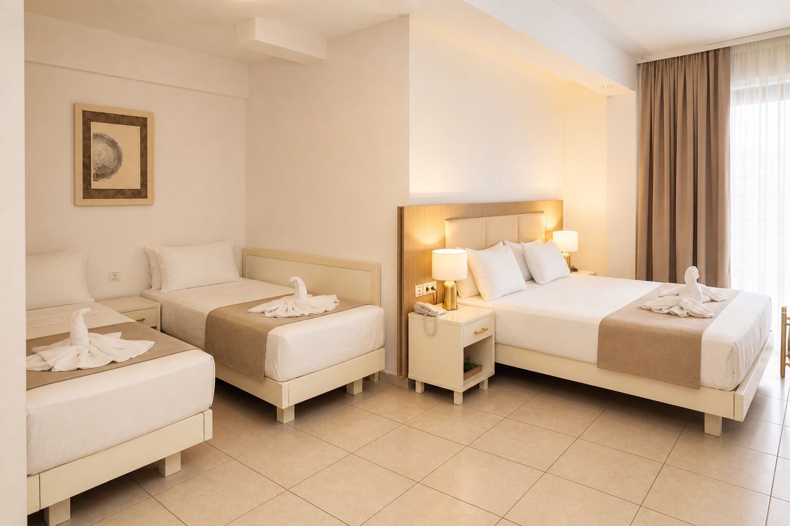 Camera familiare (Separate Bedroom) | Wi-Fi (a pagamento), lenzuola