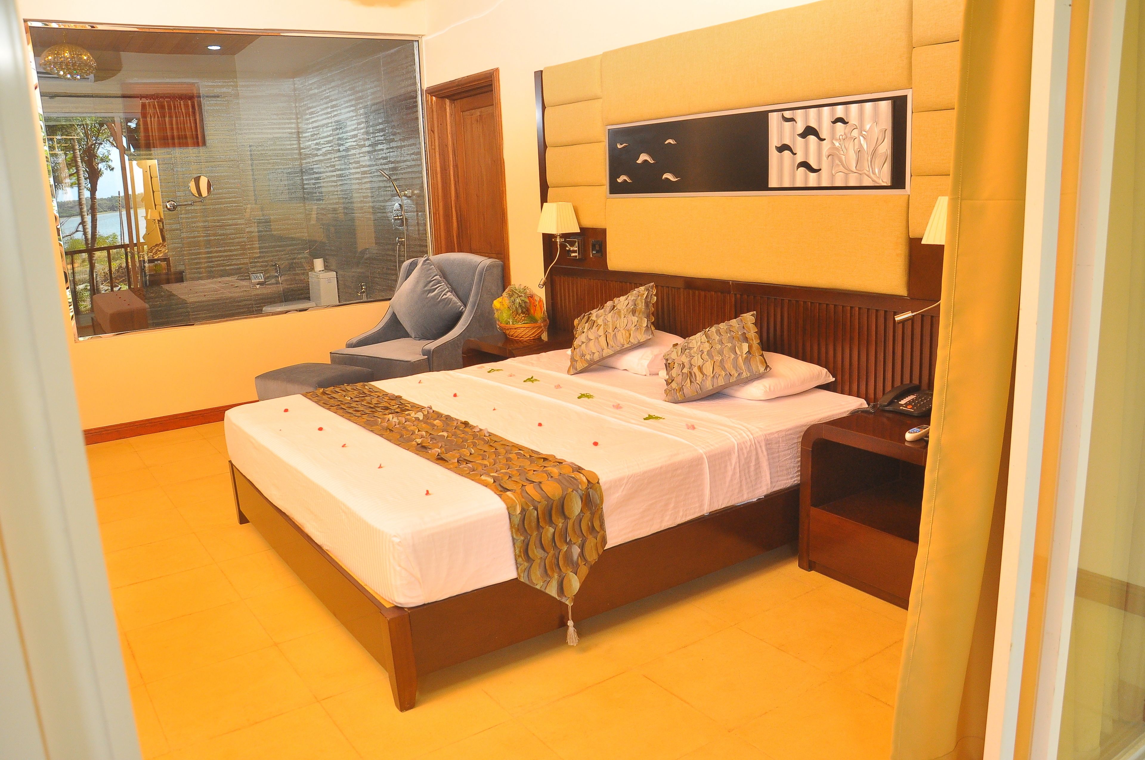 Superior Suite, 1 King Bed, Non Smoking, Lake View | View from room