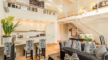 Apartment 3 | Private kitchenette | Full-size fridge, microwave, stovetop, coffee/tea maker