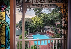 Hồ bơi ngoài trời 