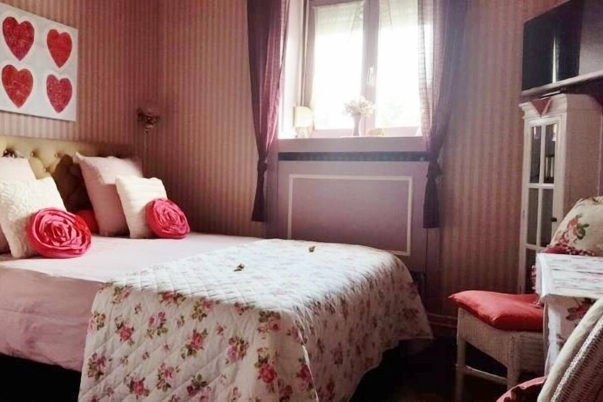 Habitación romántica | Escritorio, cortinas blackout, insonorización y wifi 