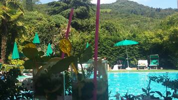 Outdoor pool, sun loungers