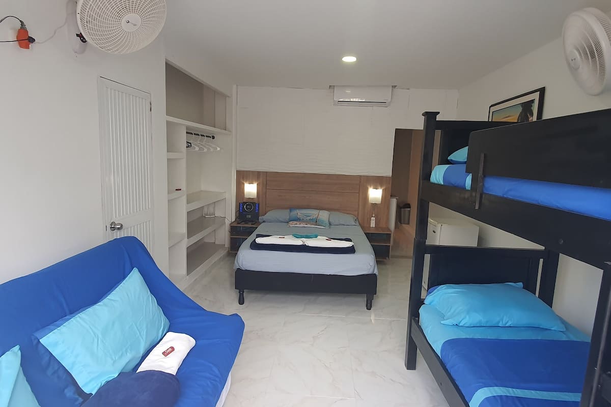 Camera familiare | 6 camere, minibar, una cassaforte in camera, tende oscuranti