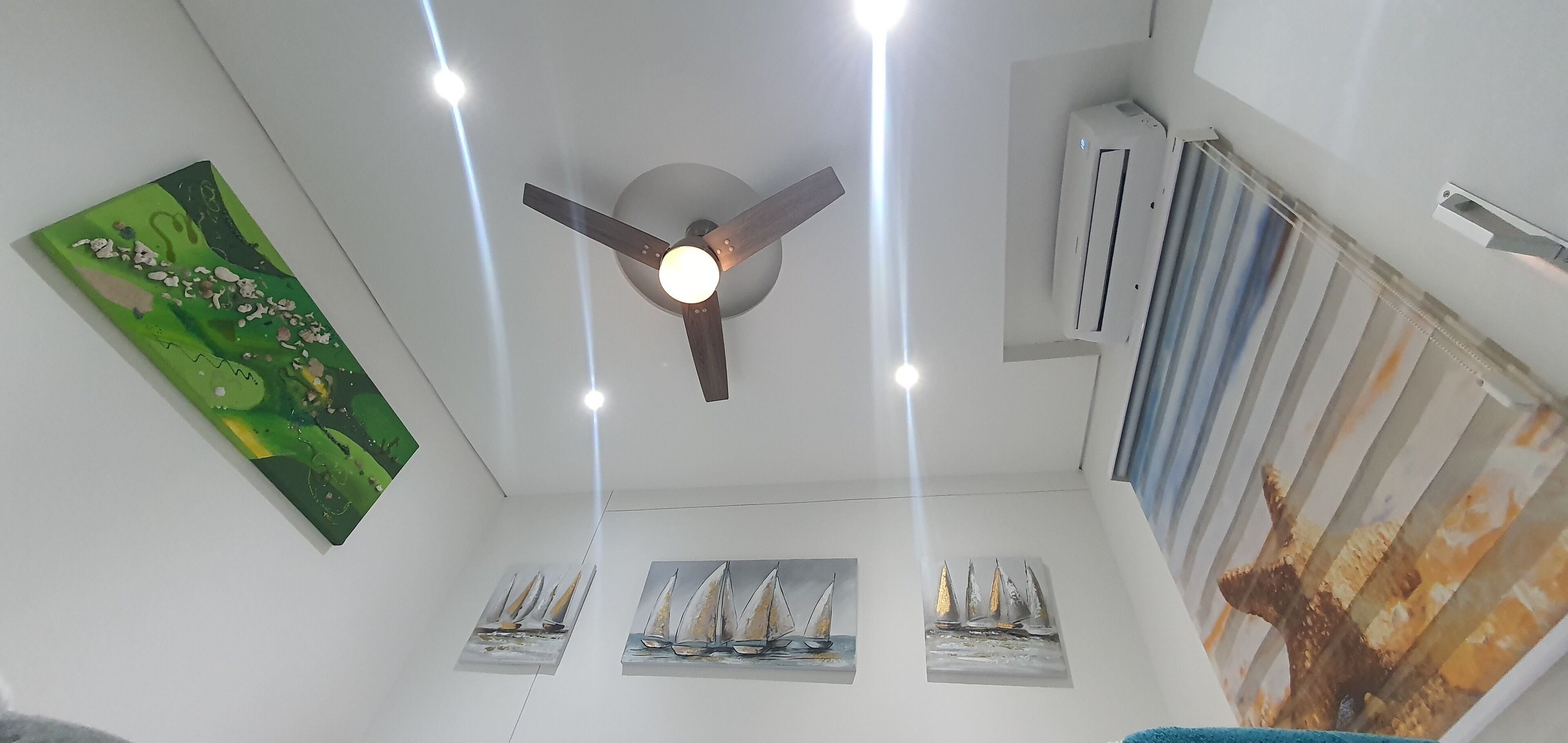 family triple room, 1 bedroom, non smoking | 1 bedroom, minibar, in-room safe, blackout curtains