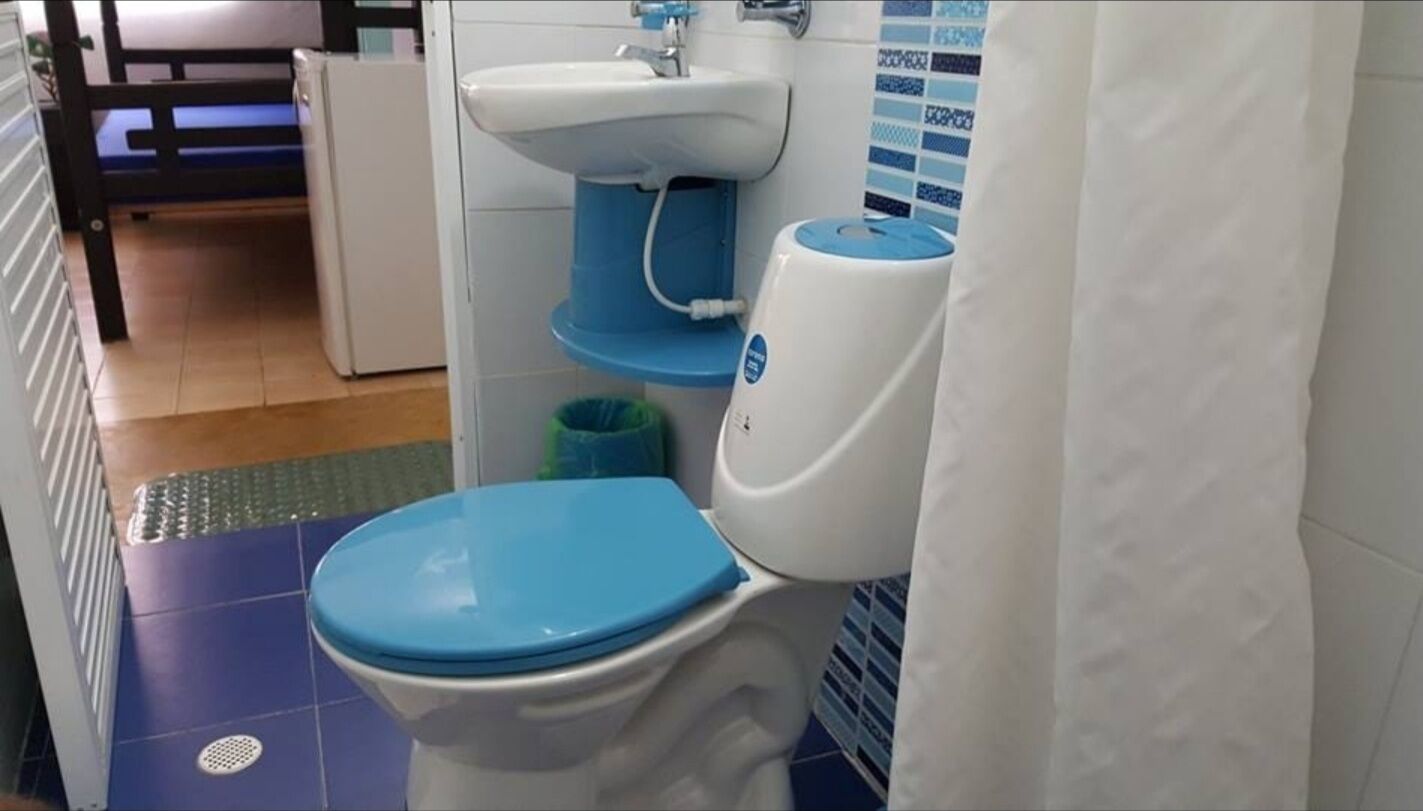 family triple room, 1 bedroom, non smoking | bathroom | shower, towels