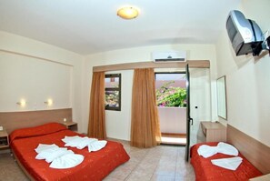 Iron/ironing board, free WiFi, bed sheets - Hotel Stella Katrin (Rethymno)