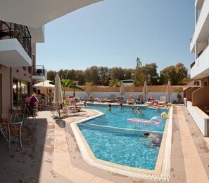 Outdoor pool - Hotel Stella Katrin (Rethymno)