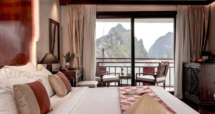 Heritage Line Violet cruise – Ha Long Bay & Lan Ha Bay