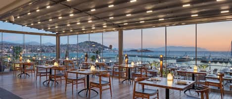 2 restaurants, dinner served, international cuisine