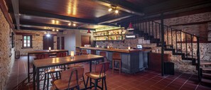 Bar (in der Unterkunft)