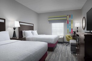 防过敏的被褥、客房内保险箱、办公桌、笔记本电脑工作区