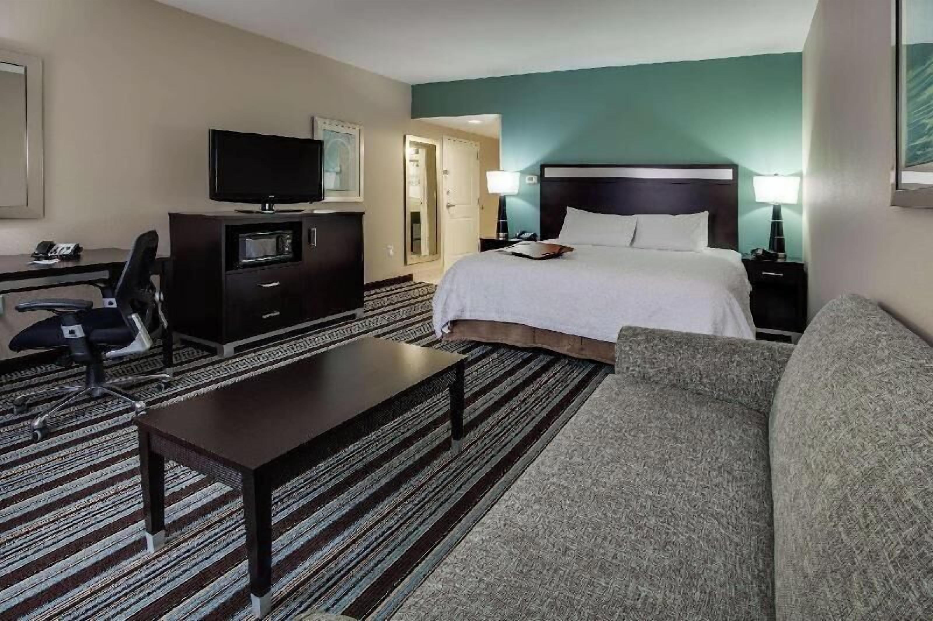 Hypo-allergenic bedding, in-room safe, desk, laptop workspace
