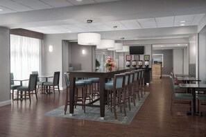 包含每日自助早餐