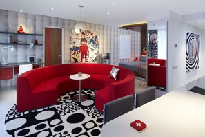 Grand Studio, Balcony, Pool View | Premium bedding, down comforters, pillowtop beds, minibar