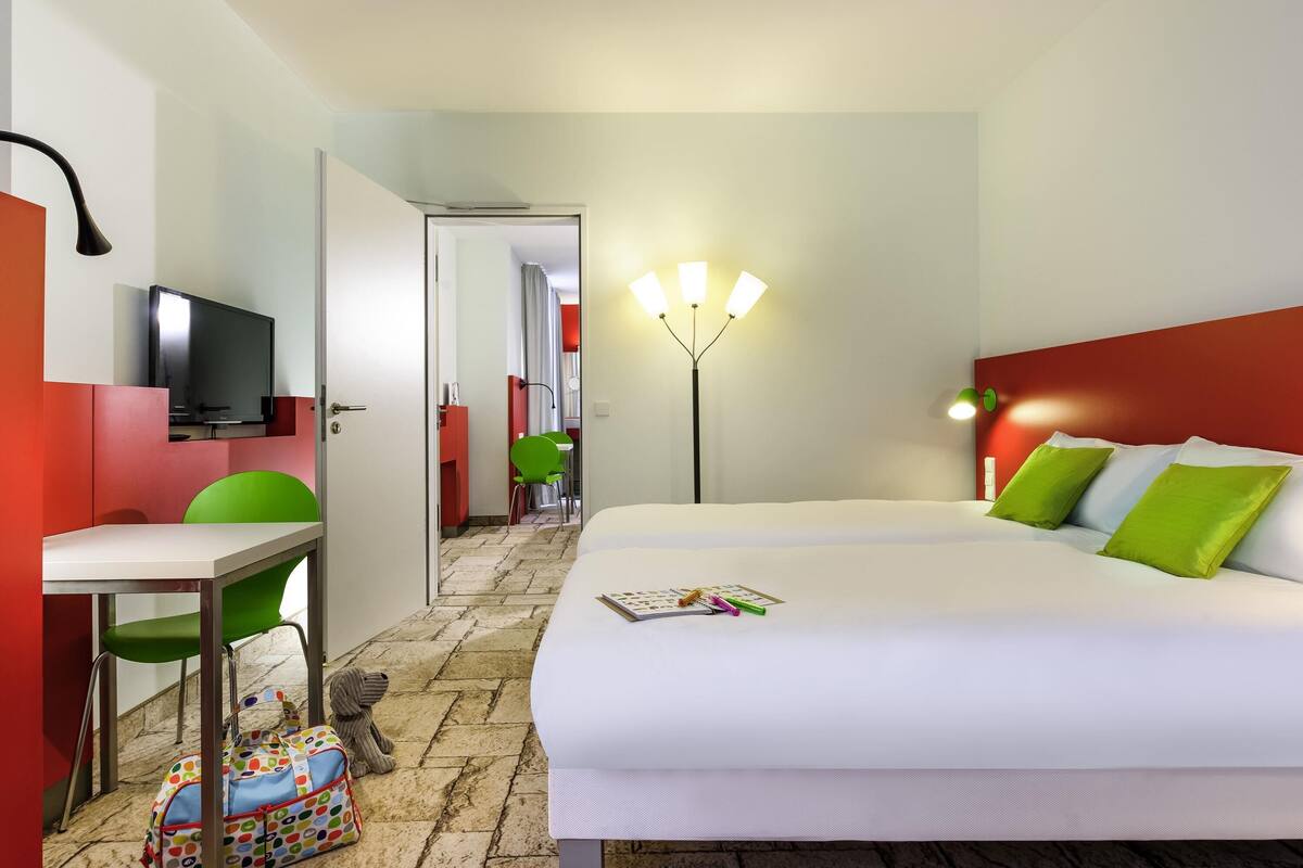 family suite, 2 double beds (all comfort) | 1 bedroom, individually decorated, desk, soundproofing