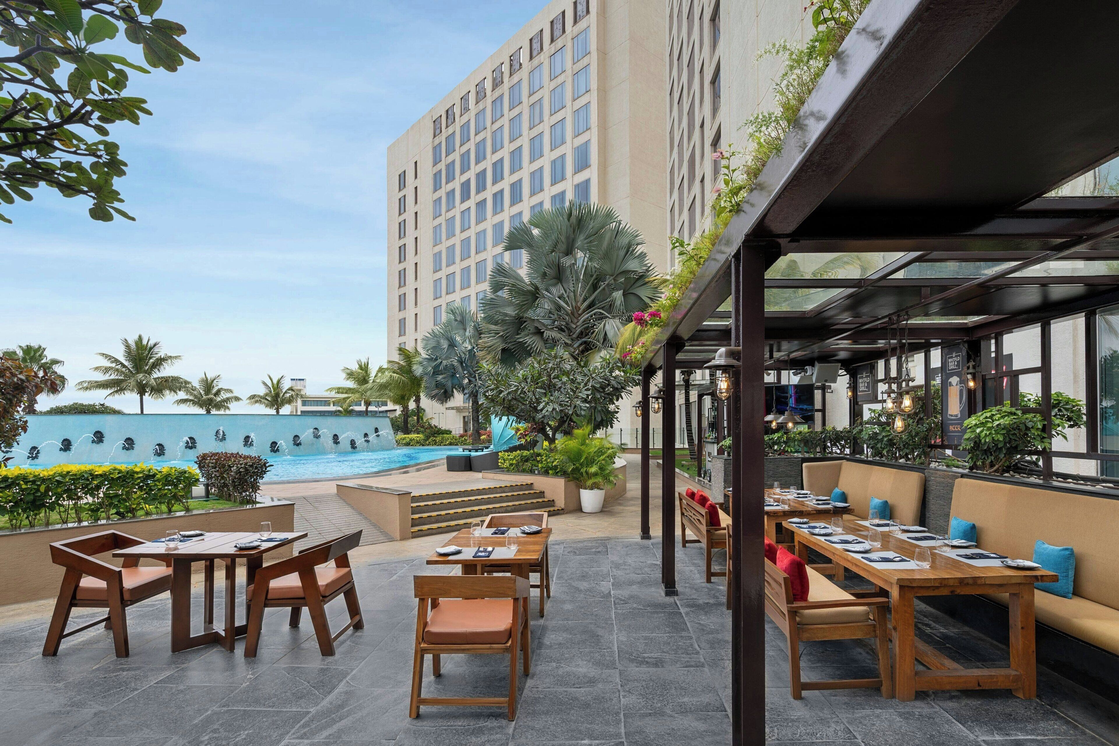 3 restaurants, breakfast, lunch, dinner served; international cuisine 