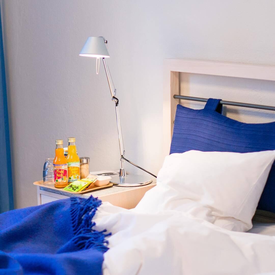 signature single room | 1 bedroom, hypo-allergenic bedding, down duvets, desk