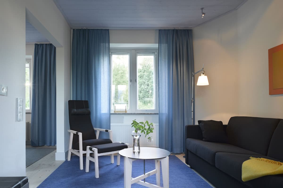 junior suite, 1 bedroom | 1 bedroom, hypo-allergenic bedding, down duvets, desk