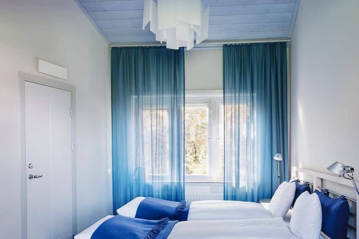 signature double room | 1 bedroom, hypo-allergenic bedding, down duvets, desk