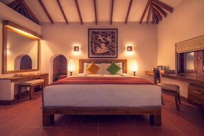 Deluxe-Bungalow | Minibar, Zimmersafe, Schreibtisch, Verdunkelungsvorhänge