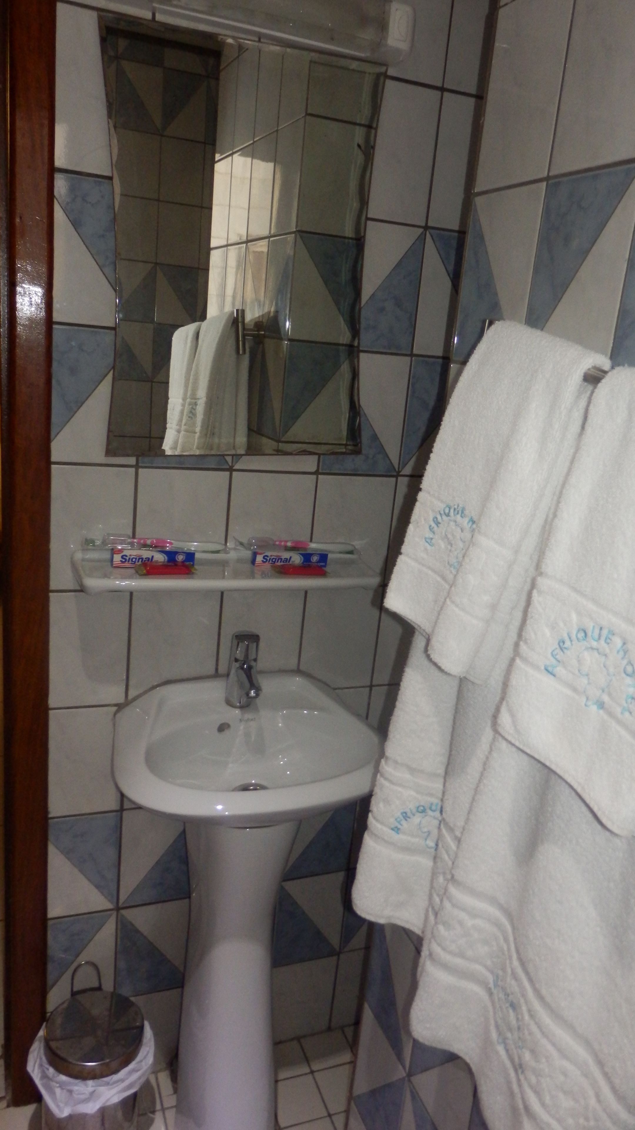 twin room | bathroom | deep-soaking bathtub, free toiletries, towels