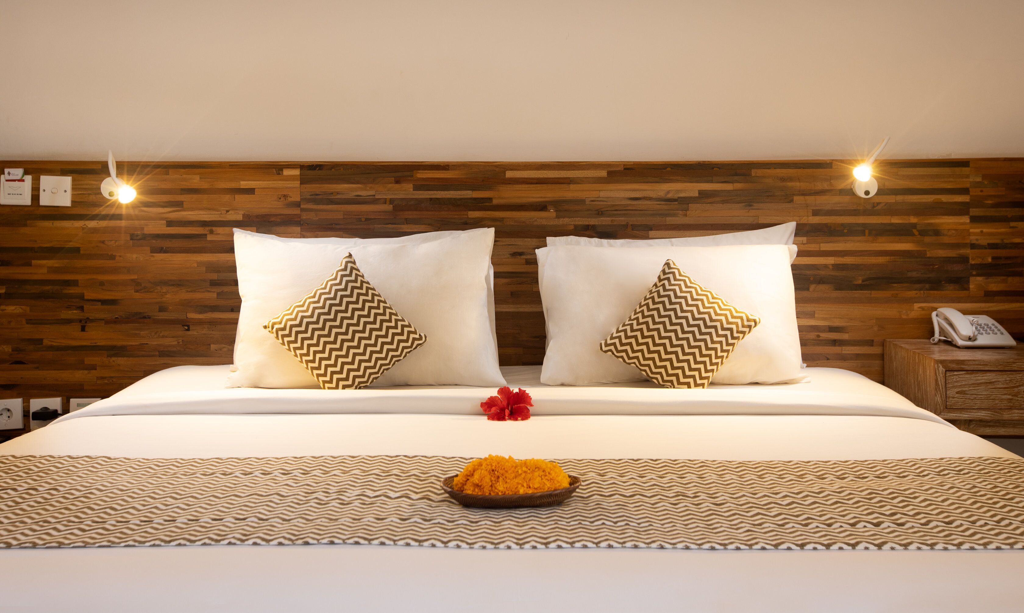 minibar, in-room safe, desk, laptop workspace