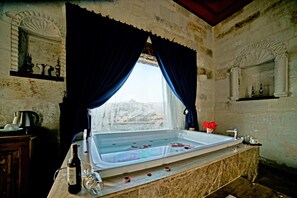 Private spa tub - Doors Of Cappadocia (Nevsehir)