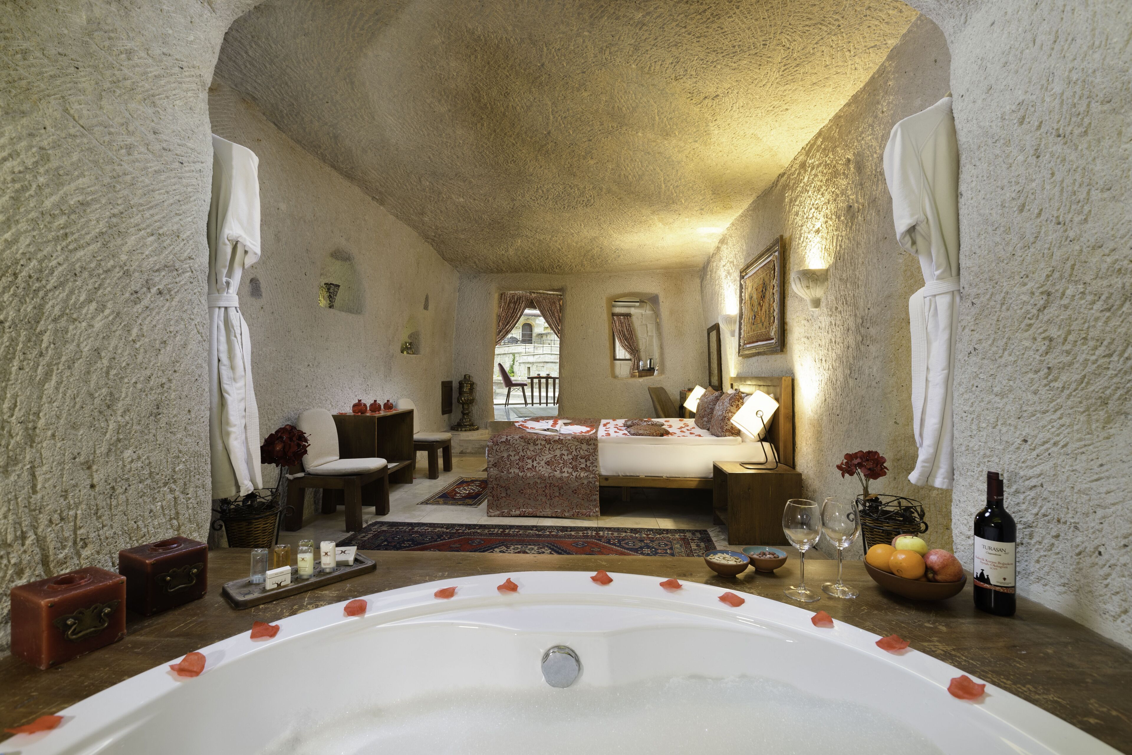 111 king cave suit with jacuzzi | jetted bathtub