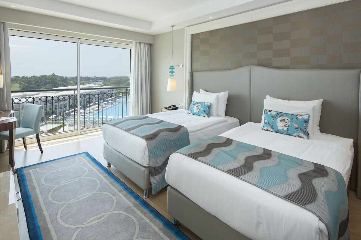 corner suite | free minibar, in-room safe, desk, laptop workspace