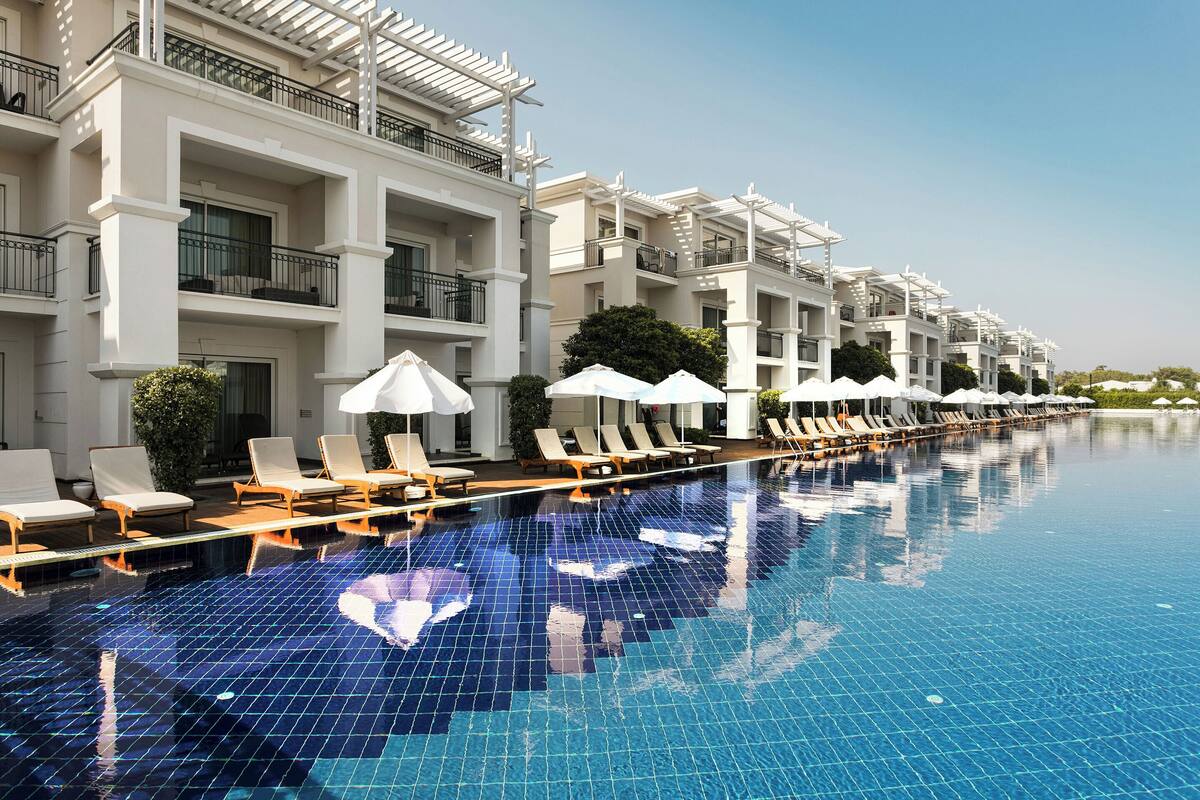 Family Pool Suite Balcony | 客房景观