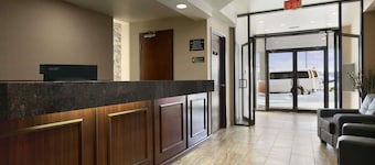 Super 8 by Wyndham Fox Creek