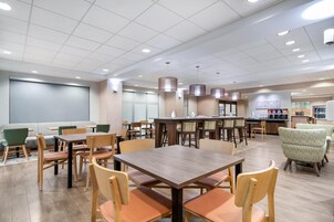 Desayuno de autoservicio incluido todos los días
