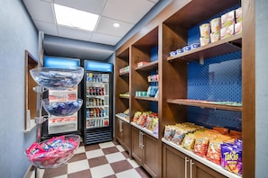 Snack bar - Hampton Inn Uvalde (Uvalde)