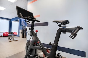Fitness facility - Hampton Inn Uvalde (Uvalde)