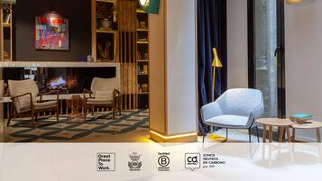 Televisión LED de 30 pulgadas con canales digitales, una televisión