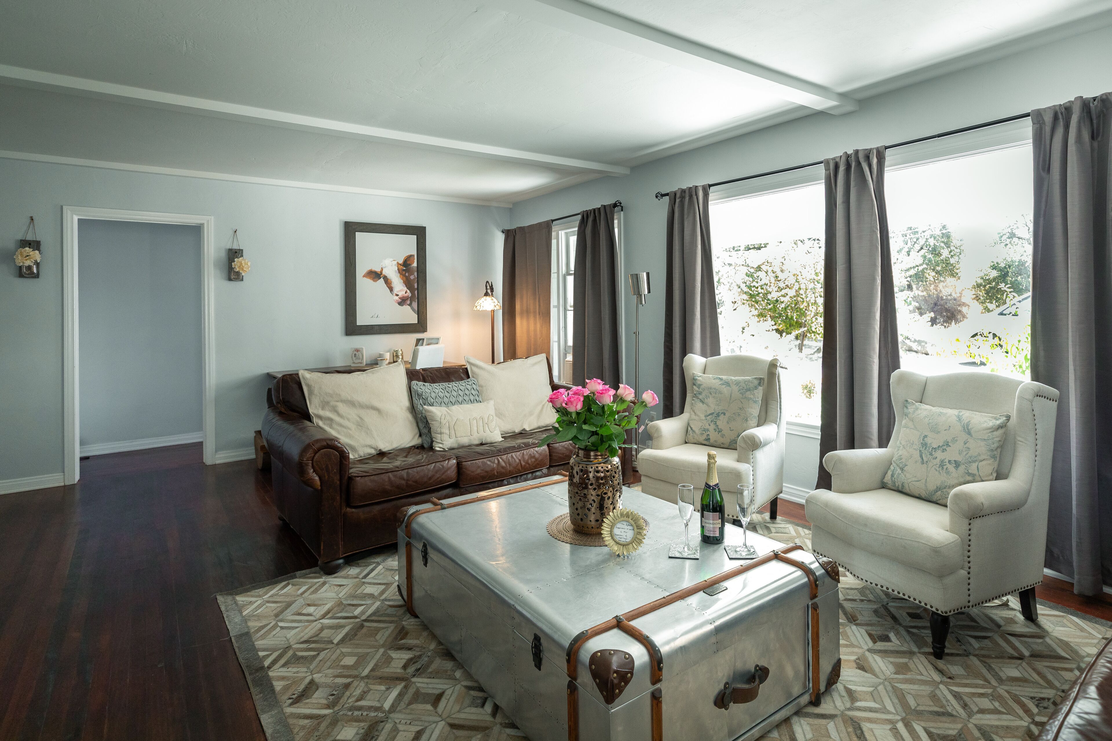 Deluxe House, 3 Bedrooms | Living room | TV