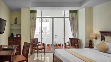 Chambre Deluxe, 1 très grand lit, balcon