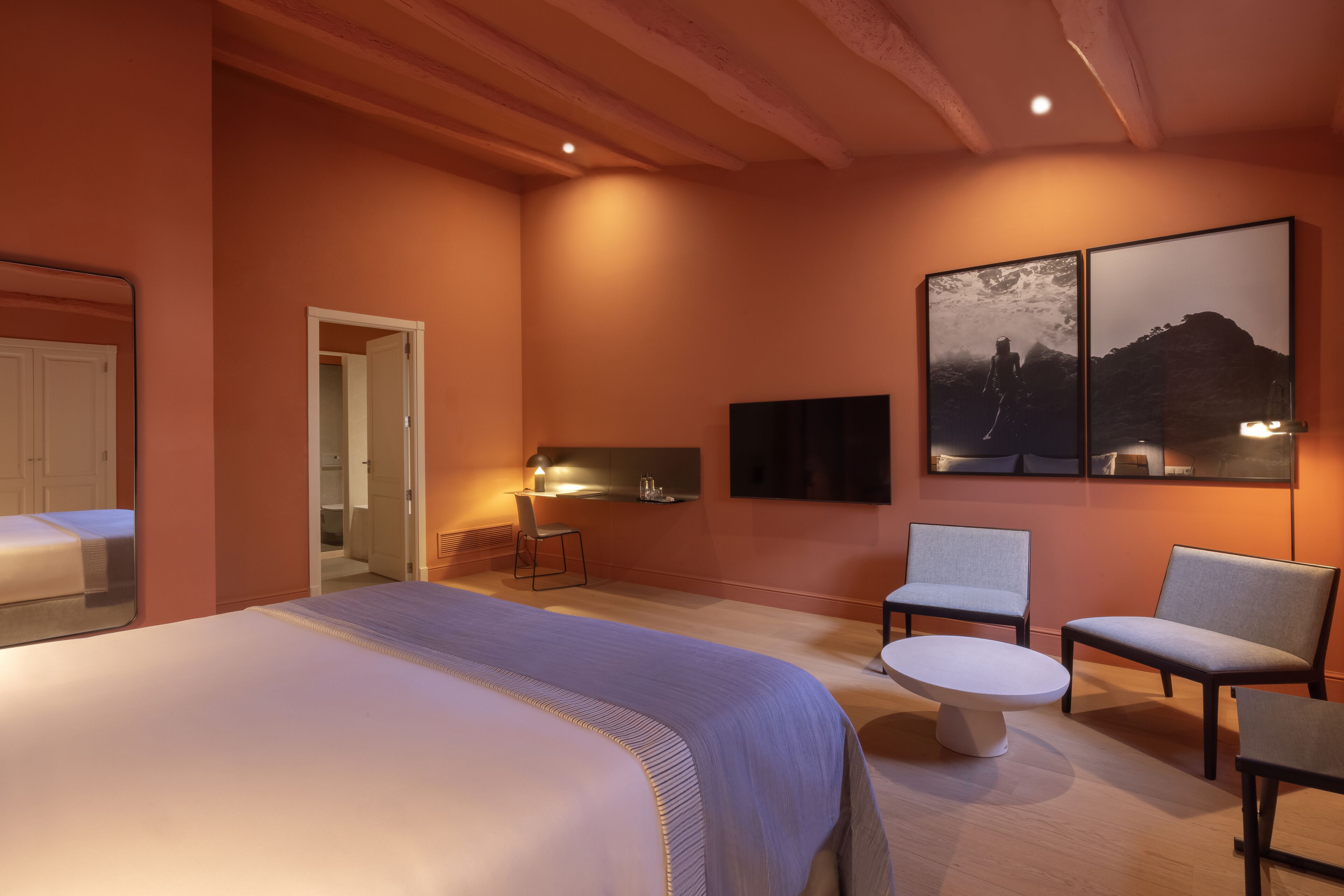 premium double room, partial sea view | 1 bedroom, premium bedding, down duvets, minibar