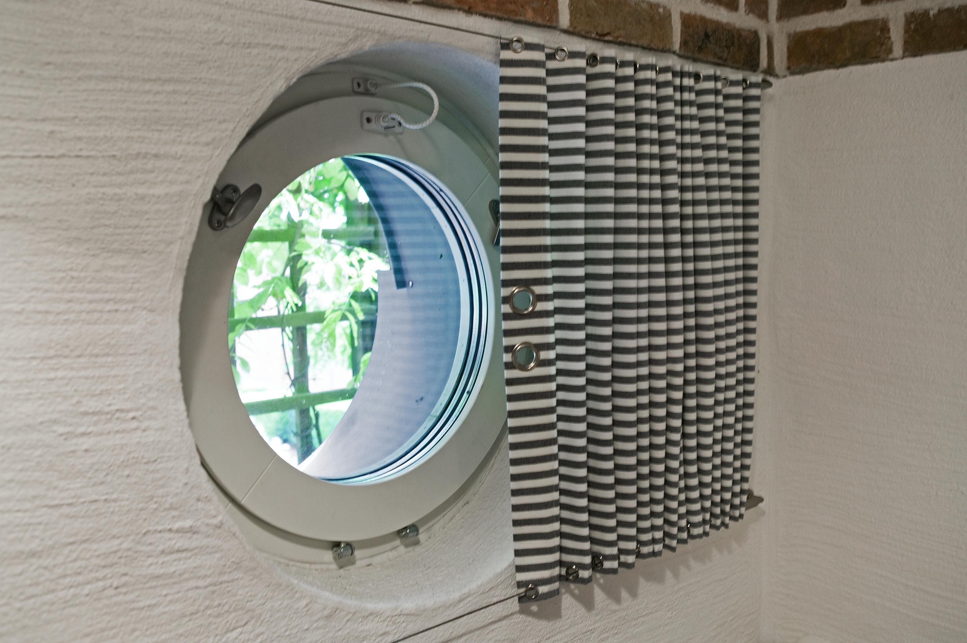 economy double room | hypo-allergenic bedding, blackout curtains, soundproofing