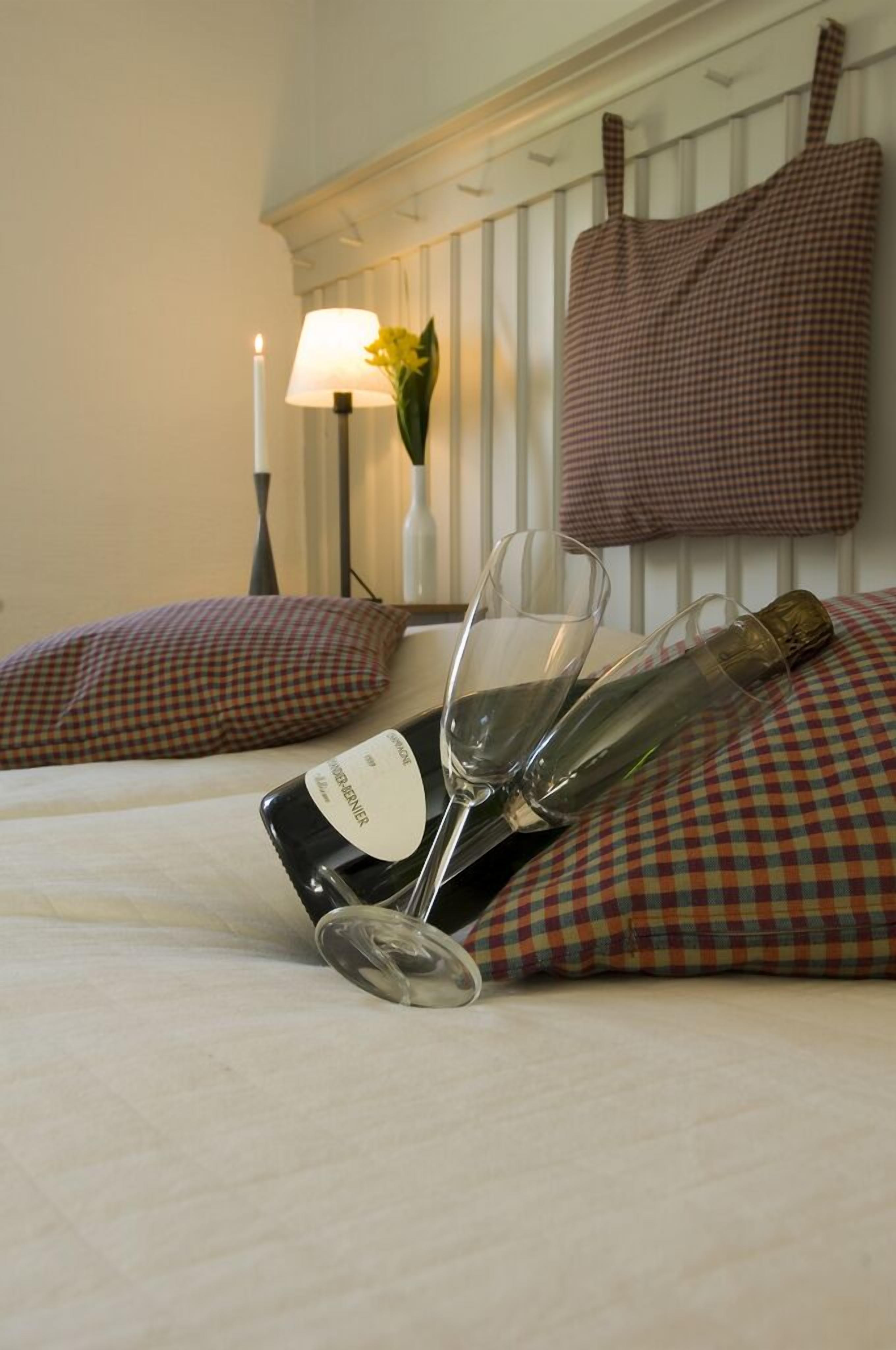 standard double or twin room | hypo-allergenic bedding, blackout curtains, soundproofing