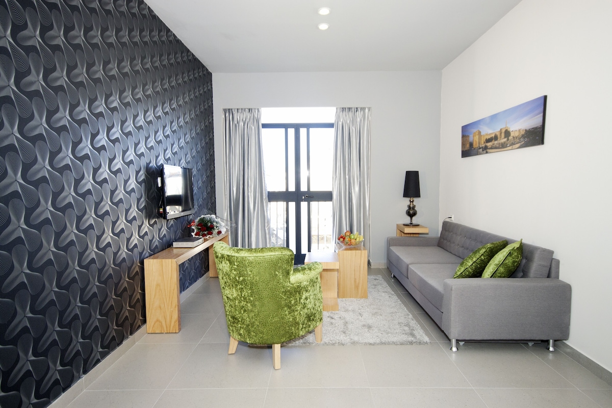 In-room safe, laptop workspace, blackout drapes, soundproofing