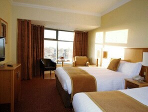办公桌、熨斗/熨衣板、免费婴儿床、免费 WiFi