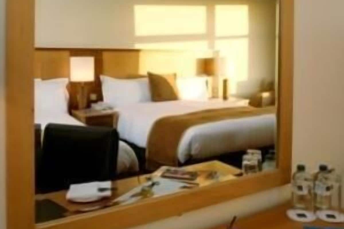 1 bedroom, desk, iron/ironing board, free cots/infant beds