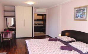 Comfort Studio, Terrace, Garden View