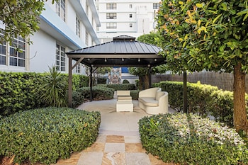 Garden at Pestana South Beach Art Deco Miami